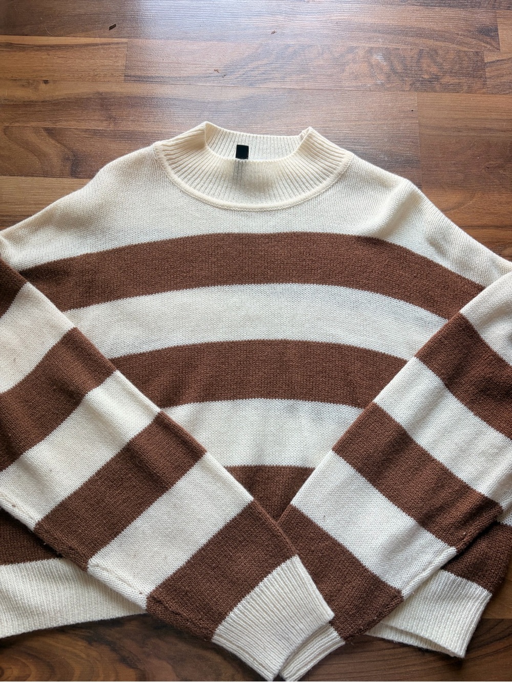 H&M Cream and Brown Horizontal Stripe Crewneck Sweater